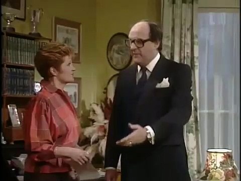 FRESH FIELDS - S03E01 - Do It Yourself