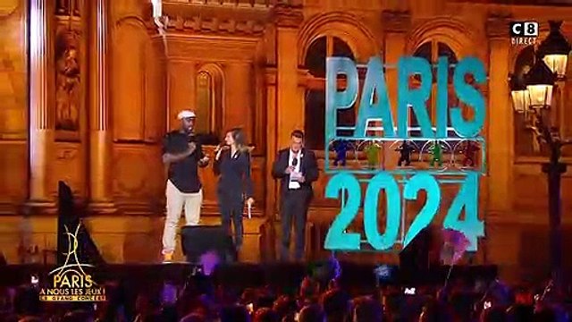 Au concert de l'Hôtel de Ville pour fêter les JO, Teddy Riner a joué les chauffeurs de salle