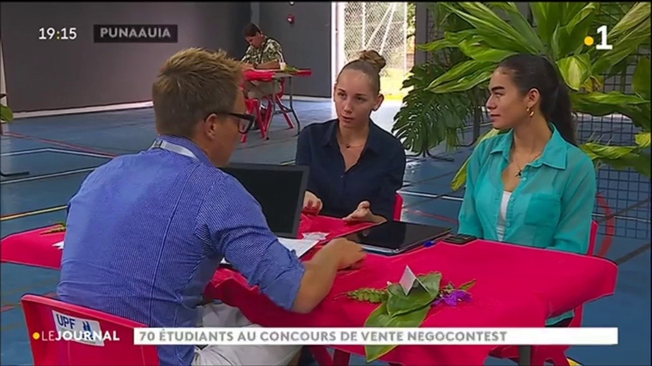 Exercice de vente grandeur réelle pour les étudiants des filières commerciales