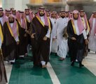 ولي العهد السعودي خلال زيارته للكعبة المشرفة