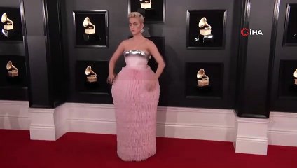 - Grammy Ödüllerinde Şıklık Yarışı Alay Konusu Oldu