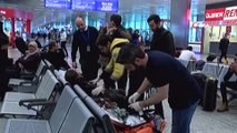 Atatürk Havalimanı’nda bir anda fenalaşan Cezayirli hastaneye kaldırıldı