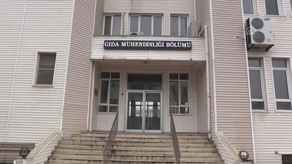 Üniversite Öğrencileri "Yenilebilir" Plastik Üretti