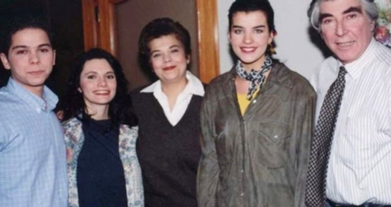 Bizimkiler Dizisinin Başrol Oyuncusu Ayşe Kökçü'nün Annesi Vefat Etti