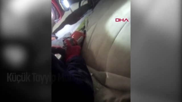 9 Yaşındaki Tayyip Mahmut'un Enkaz Altından Kurtarılma Anı
