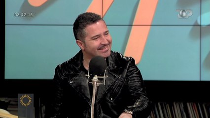 Wake Up/ Devis Xherahu rrëfen kujt ia dedikon "Zemër e shqetësuar"