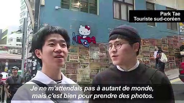 Les touristes s'attroupent pour des photos Instagram à Hong Kong