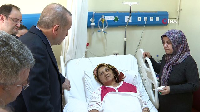 Enkazdan 9 saat sonra kurtarılan Mahmut Tayyip’in kurtarılma anları