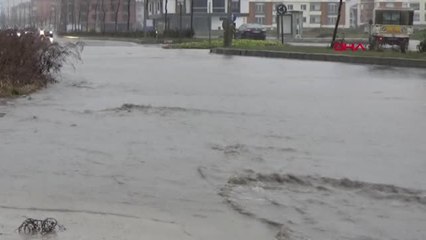 Tekirdağ Çorlu'da Sağanak Yağış