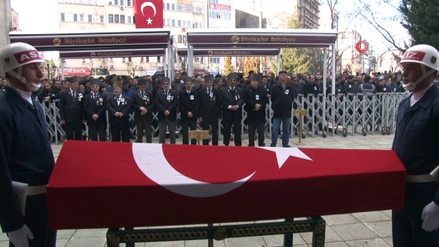 Helikopter kazasında şehit olan Astsubay Başçavuş Kaya son yolculuğuna uğurlanıyor