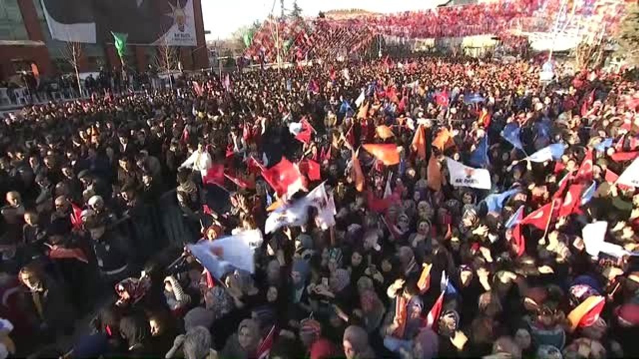 Cumhurbaşkanı Erdoğan: "Çorum 31 Mart'ta Sandıkları Patlatıyor Muyuz?"