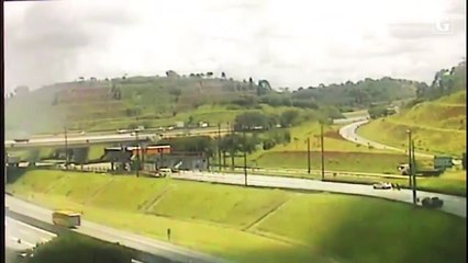 Vídeo mostra queda de helicóptero com Boechat