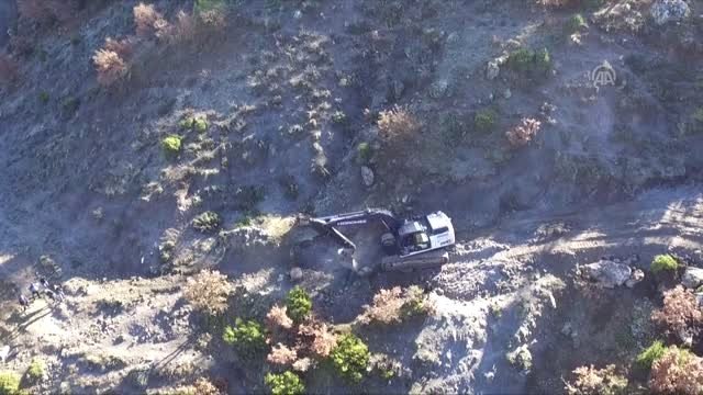 Demirci'de 6 Mahalleyi Birbirine Bağlayan Yol Ulaşıma Açıldı