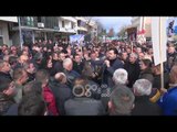Ora News - Basha në Pogradec: Bashkohuni! Rama i trajton njerëzit si qenër