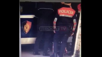 Arrestohet efektivi i FNSH-së pasi ngacmon studenten: E pëlqej, e kapa për krahu!