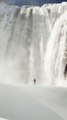 Images magnifiques des chutes de Montmorency au Quebec