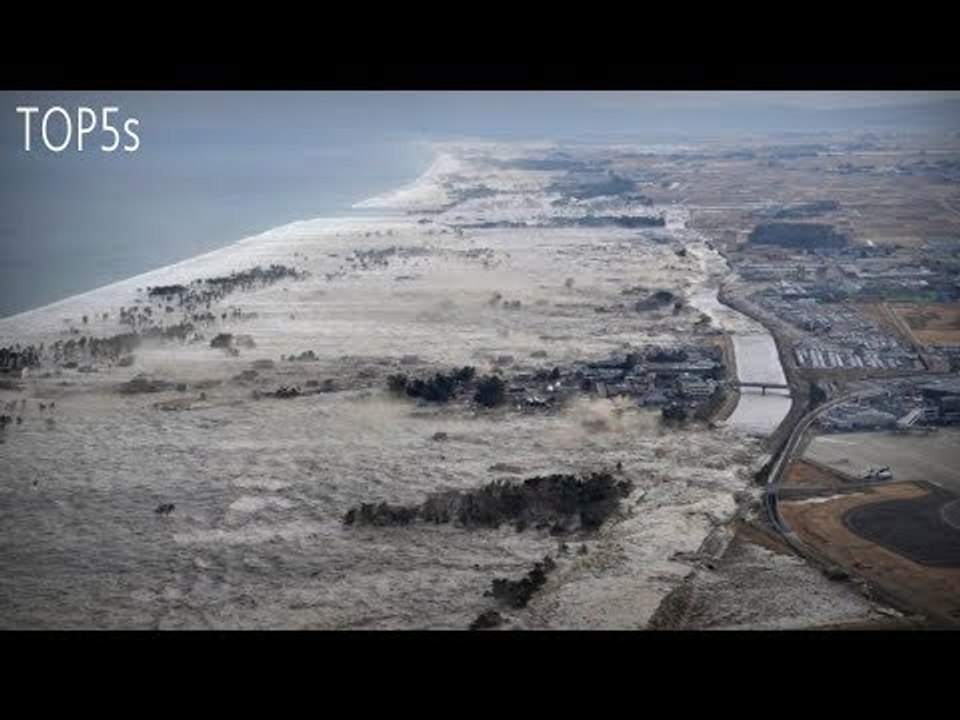 5 Biggest & Most Destructive Tsunami Caught On Camera...