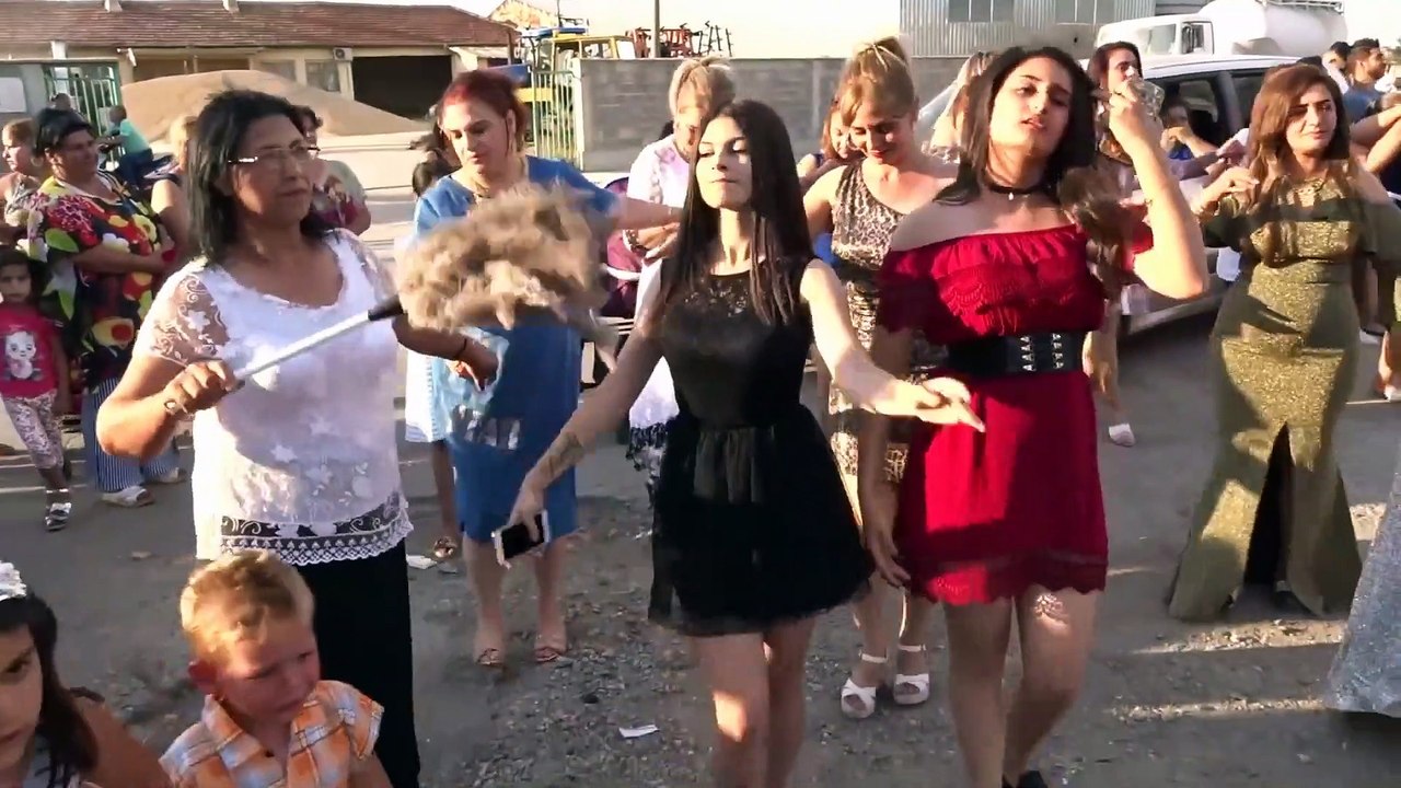 Ağır roman havası ile keyifli bir düğün