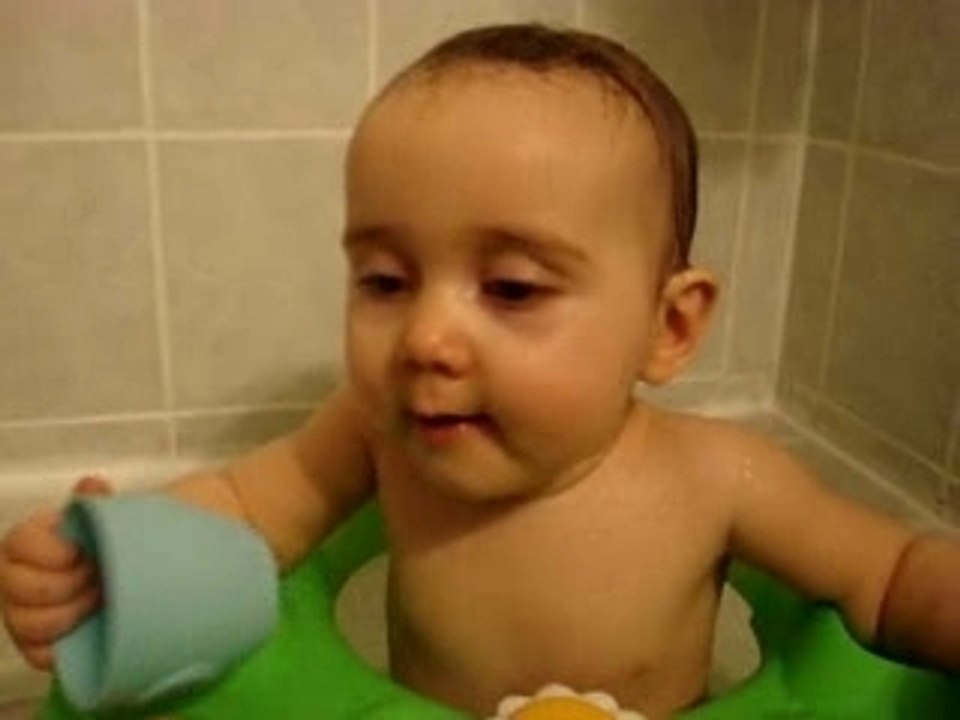 je m'eclate dans mon bain (II)