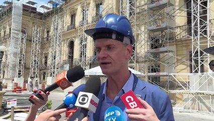 Los héroes que rescatan al Museo Nacional de Rio de las cenizas