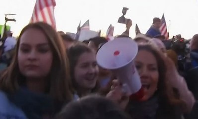 Warga AS Tolak Pembangunan Tembok Pembatas dengan Meksiko