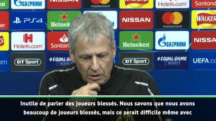 8es - Favre : "Tout le monde doit donner un coup de main"