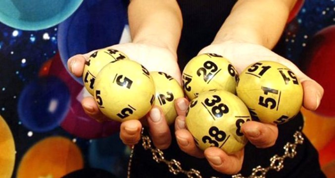 Tüm Parasını Harcayıp Evini Satan Büyük İkramiye Talihlisi, Ağır İşçilik Yaparak Hayatını Sürdürüyor