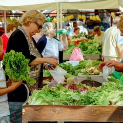 Ucuzluğu gören marketlerde fiyat şaşkınlığı