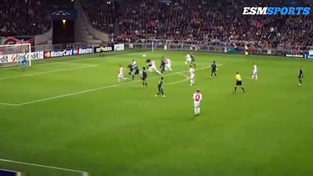 Amazing bicycle goal Karim Benzema Ajax vs Real Madrid 3.10.2012 Champions league