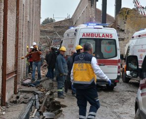 Müze İnşaatında İskele Çöktü: 2'si Ağır, 8 İşçi Yaralı