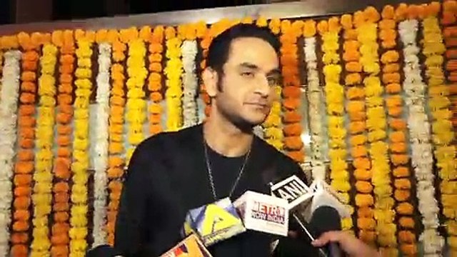 Parth Samthaan & Vikas Gupta Congratulating Ekta Kapoor For Her Baby Boy Ravie Kapoor