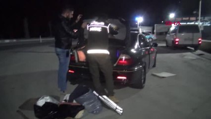 Kütahya Uyuşturucu, Otomobilin Tavan Döşemesinin İçinde Bulundu