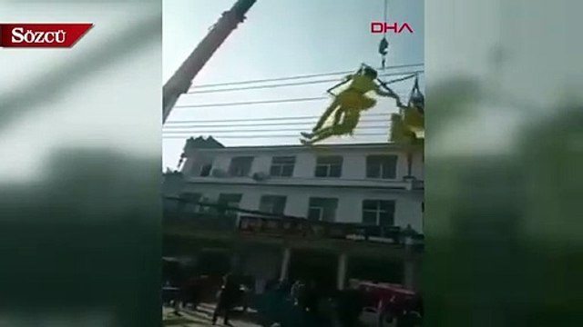 Çin'de halat koptu, akrobatlar 5 metreden yere çakıldı