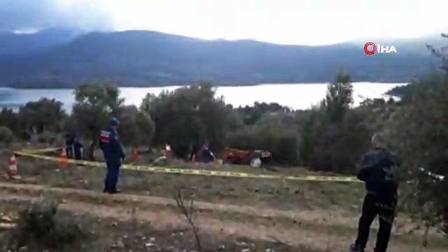 Çift sürmeye gittiği tarlada traktörün altında kalarak can verdi