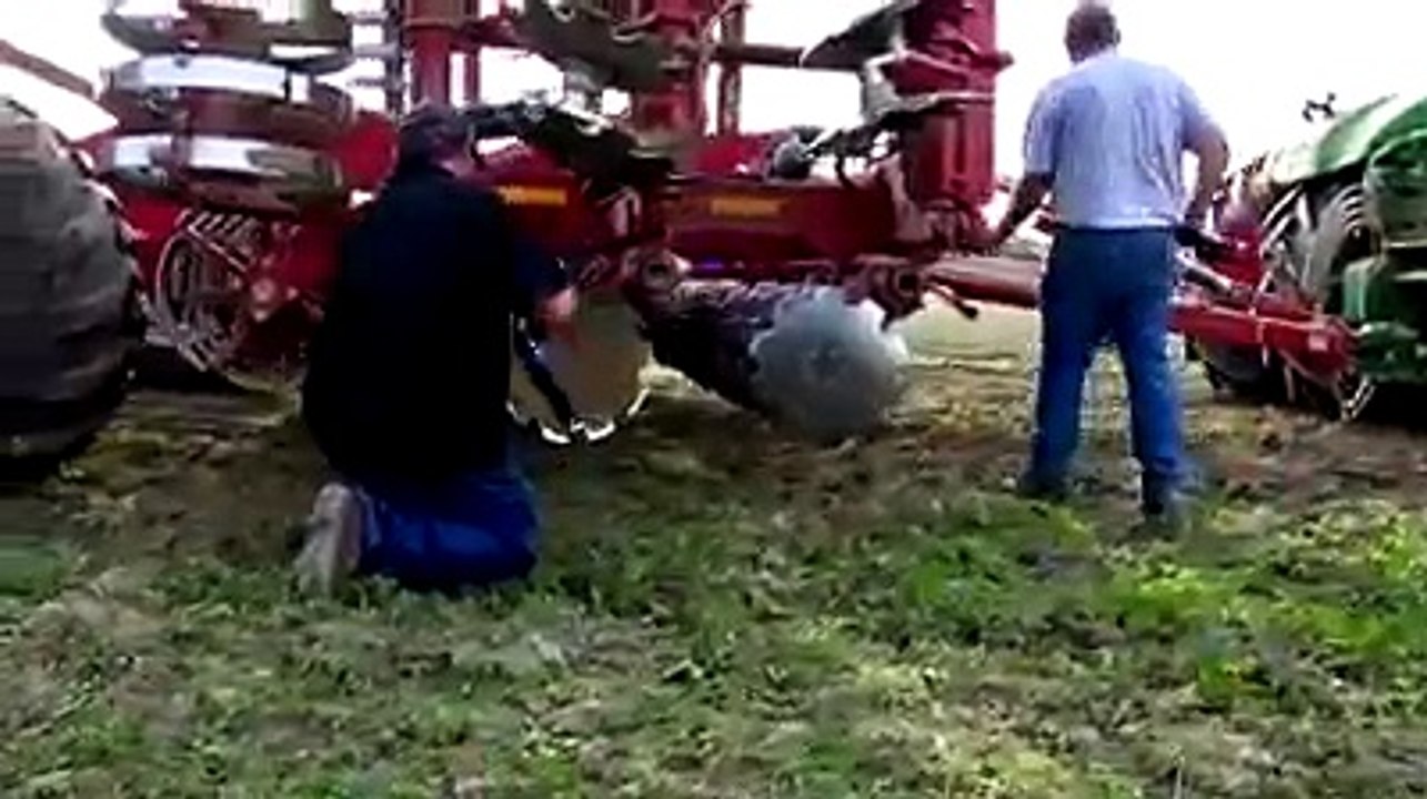 25 Dakikada 58 Hektar Yer Hazırladılar