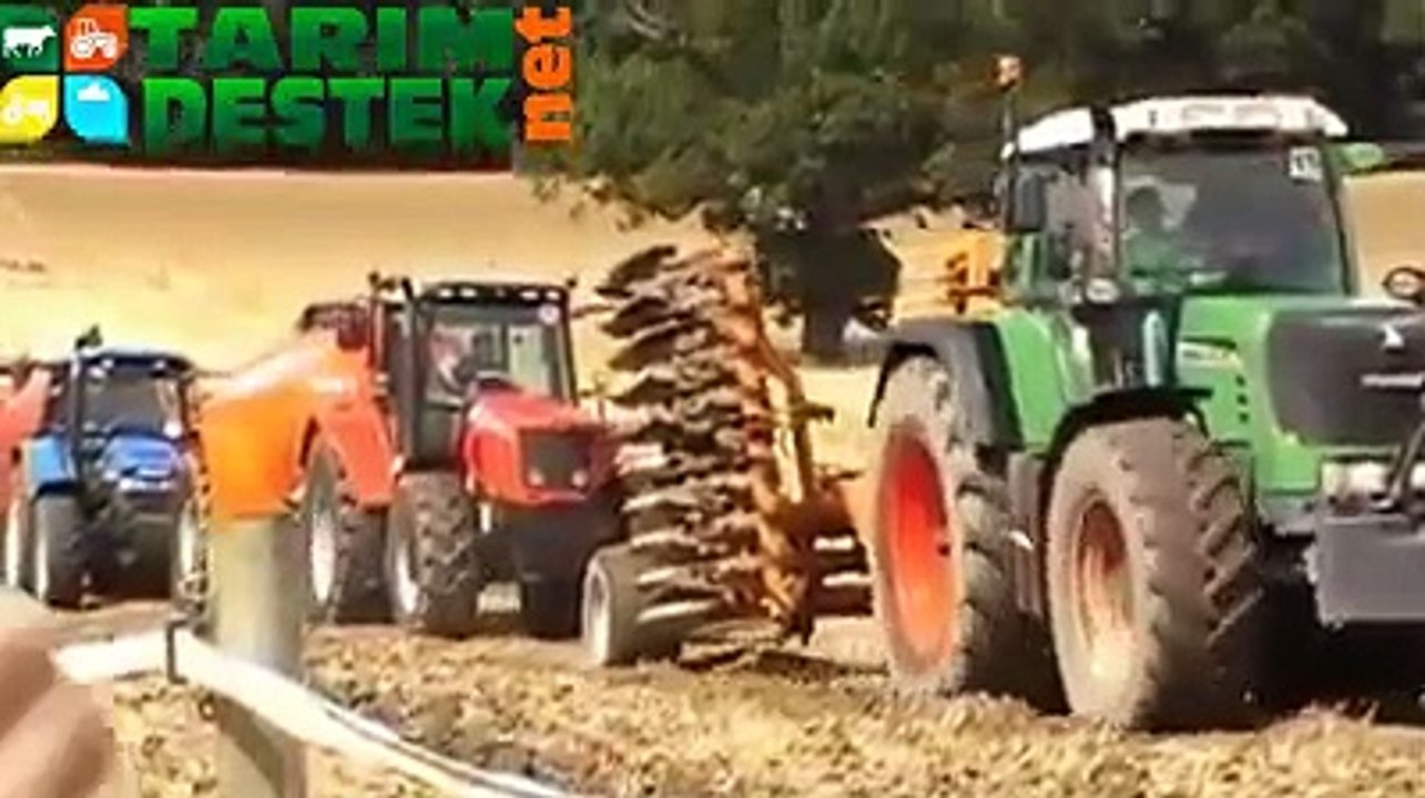 Dünya Hasat Rekoru Tek Tarlada 208 Biçerdöver