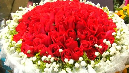 Enthusiasm for Valentine's Day boosts floral business