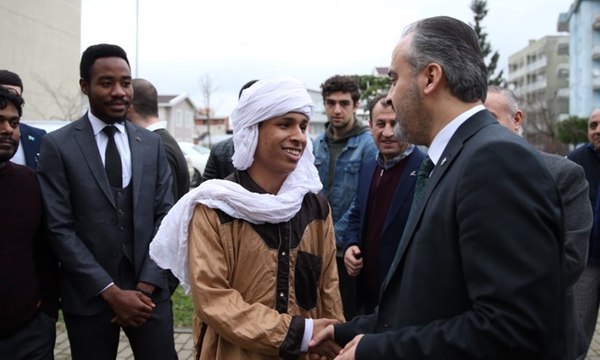 İsmini sorduğu genç öyle bir cevap verdi ki, başkan hayretler içinde kaldı