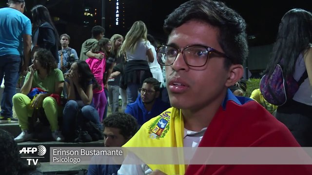 Jóvenes venezolanos recuerdan a muertos en protestas anti-Maduro