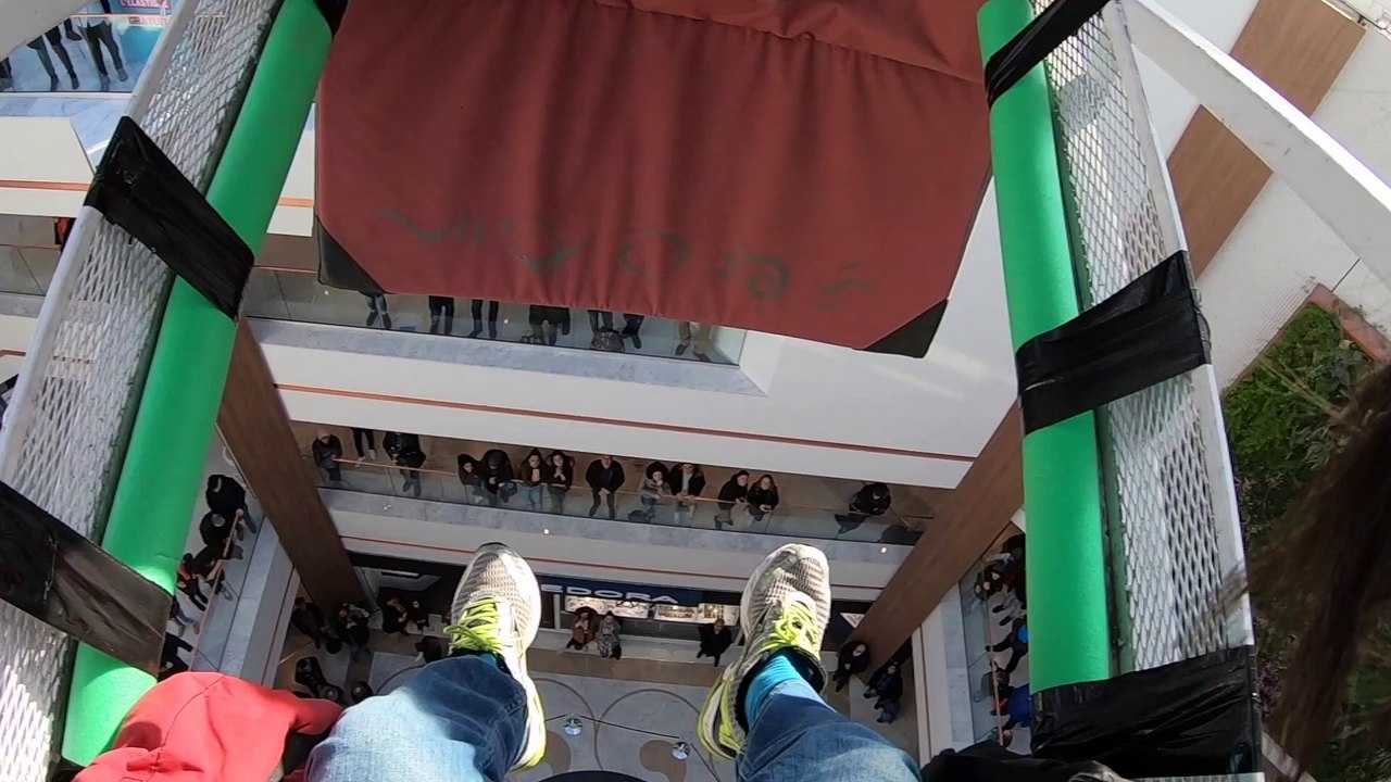 On a testé le saut à l'élastique au Saint Séb à Nancy