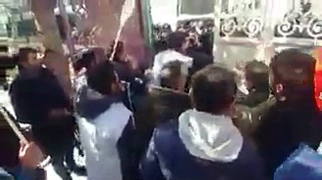 HDP'li milletvekili polisin kolunu ısırdı