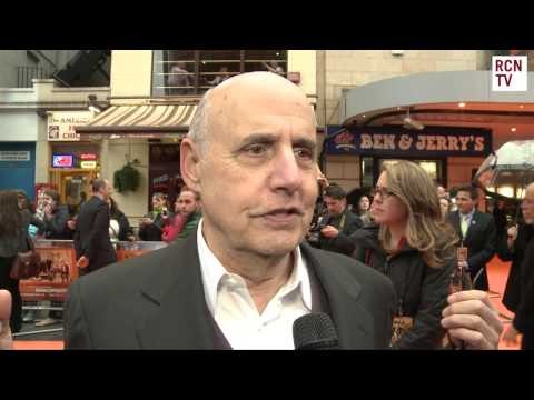 Arrested Development Season 4 Jeffrey Tambor Interview