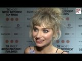 Imogen Poots Interview That Awkward Moment & Zac Efron