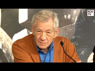 Ian McKellen Interview - The Hobbit Battle of The Five Armies Premiere