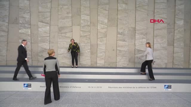 Dha Dış - Bakan Hulusi Akar, NATO Savunma Bakanları Aile Fotoğrafına Katıldı