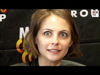 Willa Holland Interview - Speedy Drugs & DC Comics