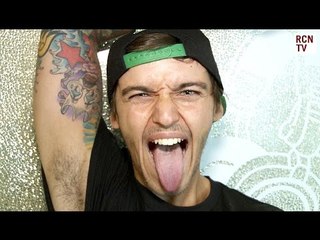 The Janoskians Celeb Impressions - One Direction, Bieber & Miley