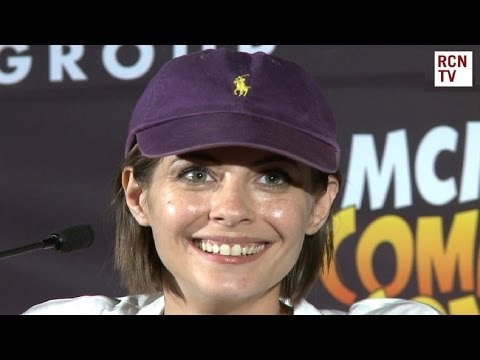 Arrow Willa Holland Interview
