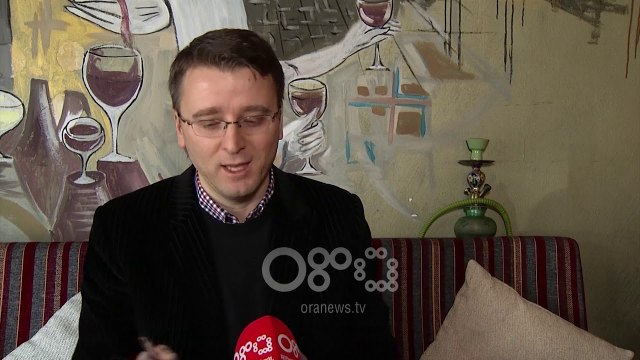 Ora News - Pezullimi i HEC-eve abuziv, ekspertët: Nuk pati asnjë konsultim