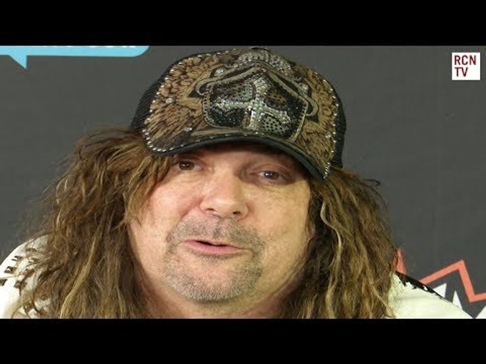 Jess Harnell Explains Animaniacs Wakko Voice